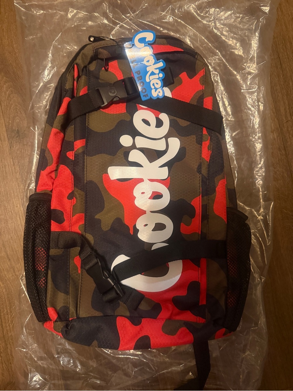 Cookies Red Camo Men's Smell Proof Backpack – Bold Urban Carry